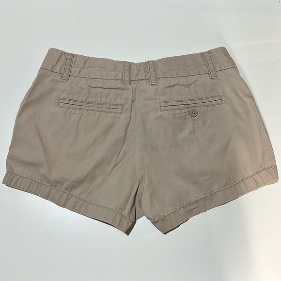 EUC Women’s J. Crew 100% Broken In Chino Shorts, Size 4 - Picture 2 of 2